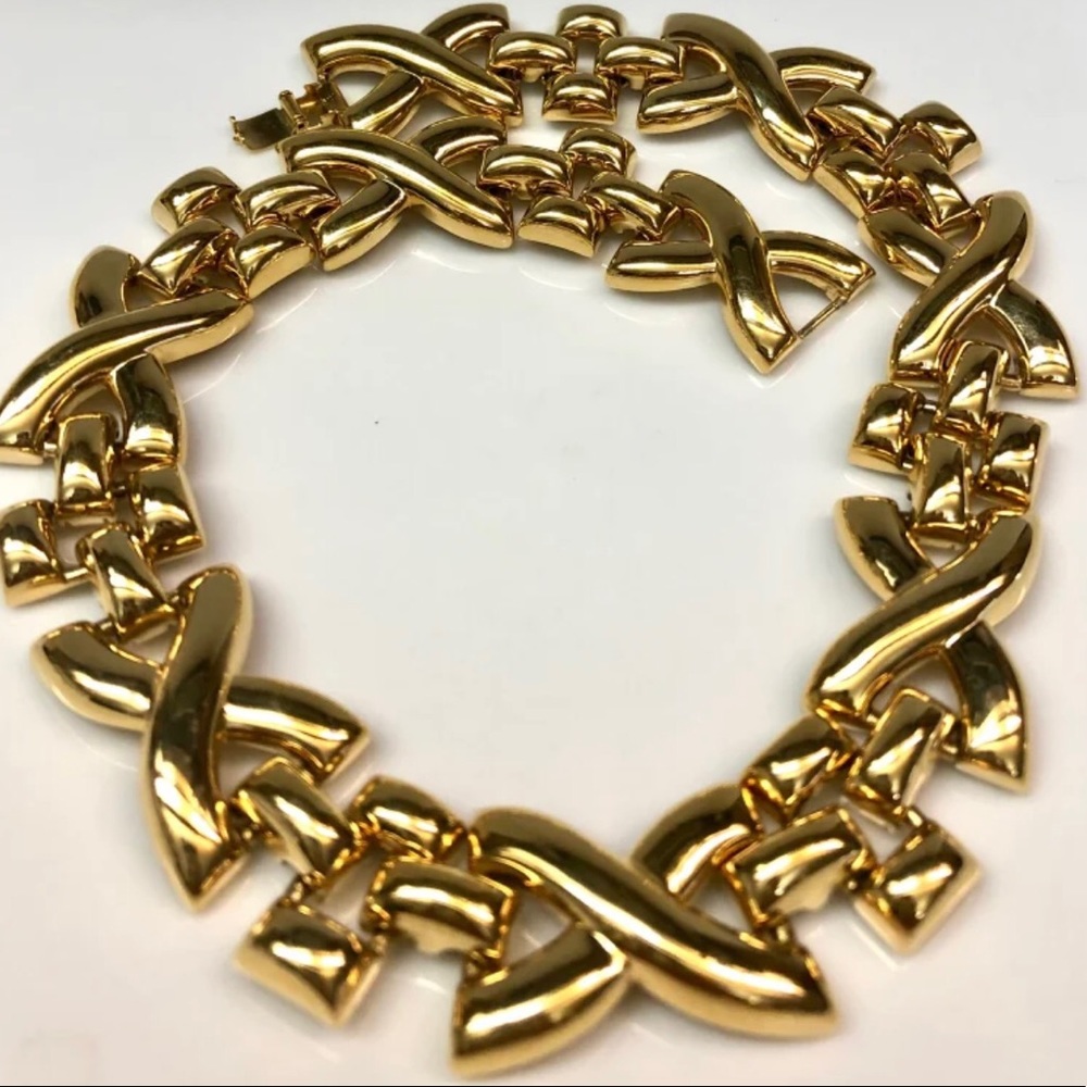 Monet Haute Couture Heavily Gold Plated Links Necklace